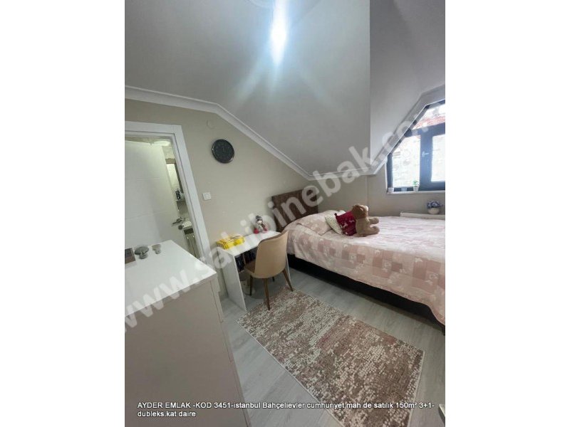 İstanbul Bahçelievler cumhuriye Mh. satılık 150 m2 3+1 dubleks.kat daire