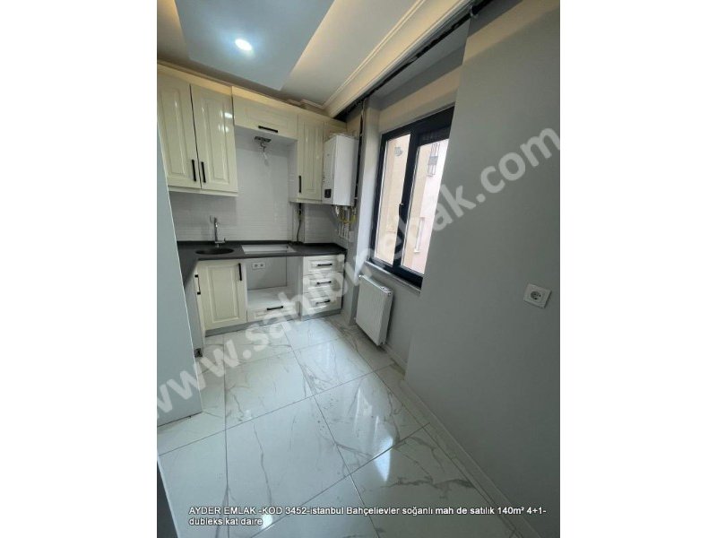 İstanbul Bahçelievler soğanlı Mh. satılık 140 m2 4+1- dubleks.kat daire