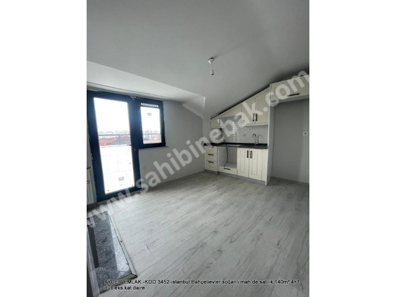 İstanbul Bahçelievler soğanlı Mh. satılık 140 m2 4+1- dubleks.kat daire