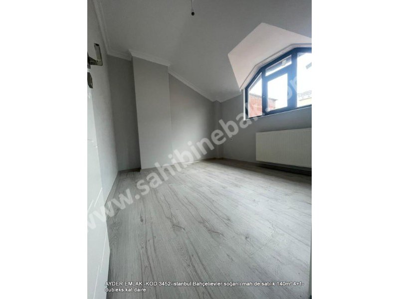 İstanbul Bahçelievler soğanlı Mh. satılık 140 m2 4+1- dubleks.kat daire