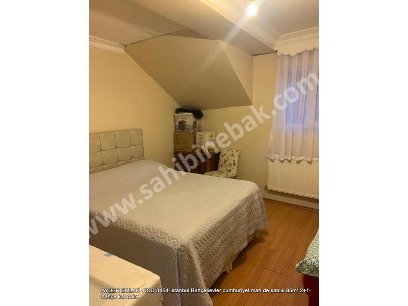 İstanbul Bahçelievler cumhuriyet Mh. satılık 85 m2 bahçe kat 2+1 daire