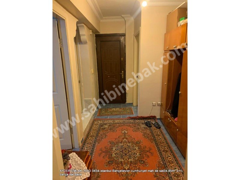 İstanbul Bahçelievler cumhuriyet Mh. satılık 85 m2 bahçe kat 2+1 daire