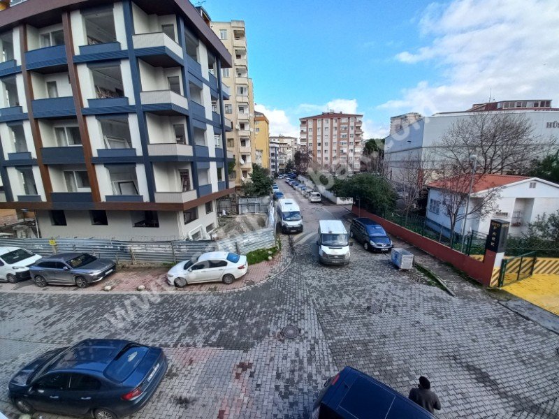 MALTEPE MERKEZDE OTURUMA KİRALIK HAZIR 3+1 KOMBİLİ DAİRE