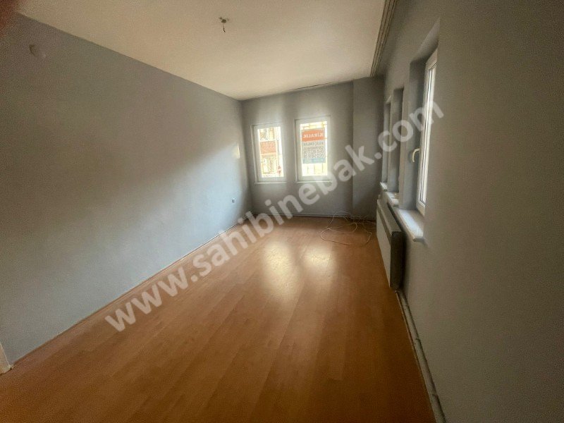 BURSA YILDIRIM İPEKÇİLİK CADDE ÜSTÜ 70 M2 KİRALIK 1.KAT 2+1 DAİRE