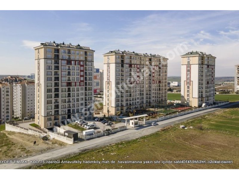 Hadımköy mah de  havalimanına yakın site içinde satılık 145 m² 3+1 - 2. kat dair