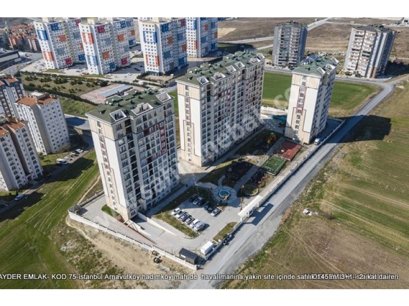 Hadımköy mah de  havalimanına yakın site içinde satılık 145 m² 3+1 - 2. kat dair