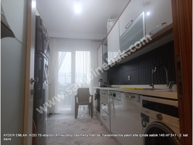 Hadımköy mah de  havalimanına yakın site içinde satılık 145 m² 3+1 - 2. kat dair