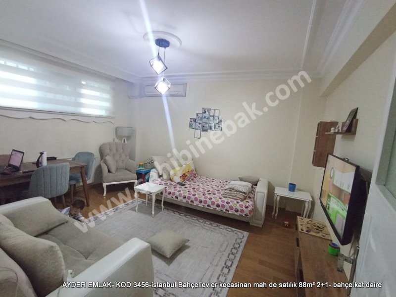 İstanbul Bahçelievler kocasinan mah de satılık 88m² 2+1- bahçe.kat daire