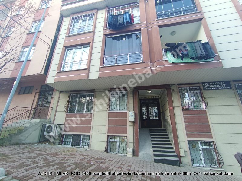 İstanbul Bahçelievler kocasinan mah de satılık 88m² 2+1- bahçe.kat daire