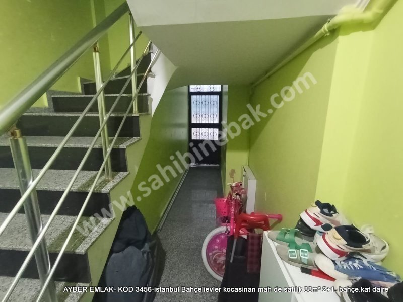 İstanbul Bahçelievler kocasinan mah de satılık 88m² 2+1- bahçe.kat daire