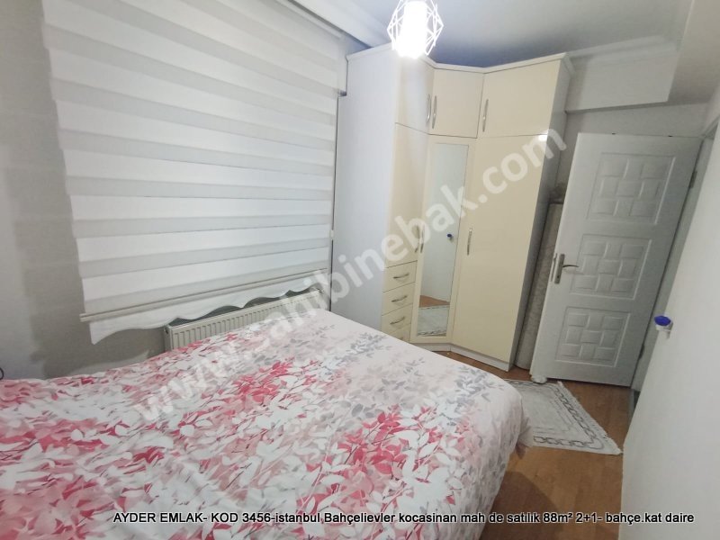 İstanbul Bahçelievler kocasinan mah de satılık 88m² 2+1- bahçe.kat daire