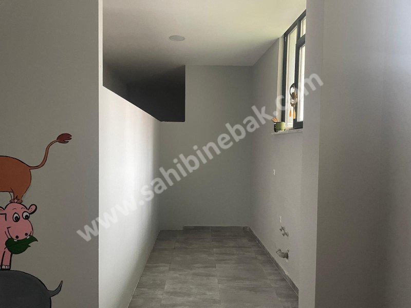 BURSA GÜRSU ZAFER MERKEZDE KİRALIK 125m2 DÜKKAN / OFİS