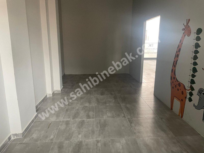 BURSA GÜRSU ZAFER MERKEZDE KİRALIK 125m2 DÜKKAN / OFİS