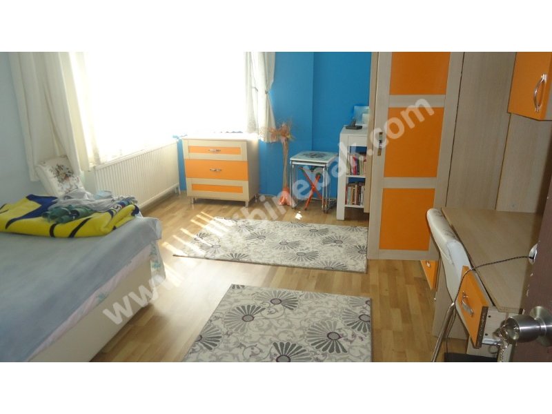 AYDINLIKEVLERDE SATILIK 3+1 3.KAT 180 M2 YAPILI DAİRE