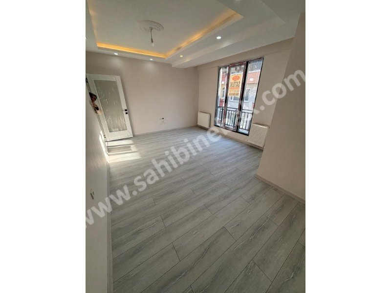 İstanbul Bahçelievler cumhuriyet mah de satılık 180m² 4+1- dubleks.kat daire