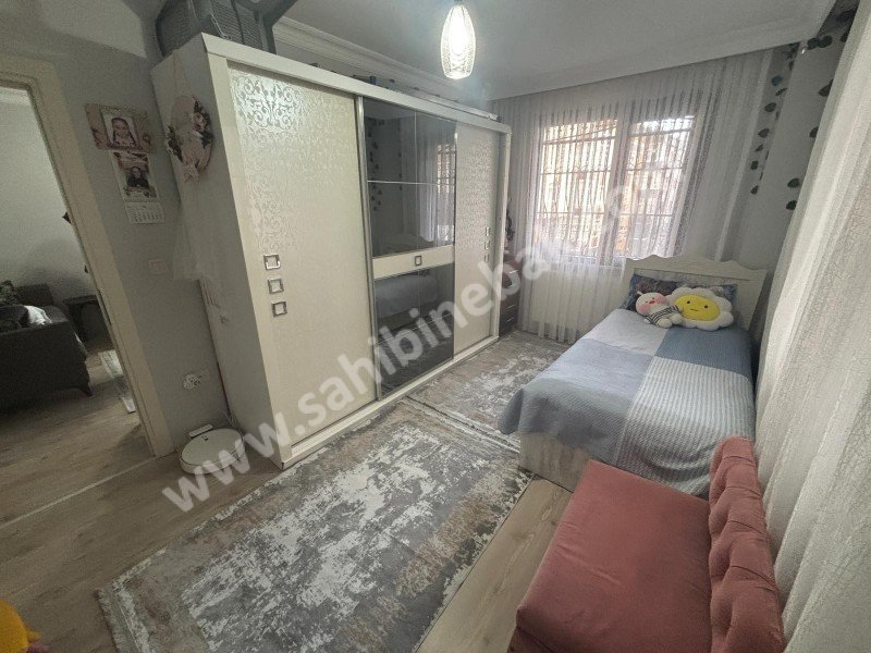 İstanbul Bahçelievler cumhuriyet mah de satılık 88m² 2+1- yüksekgiriş.kat daire