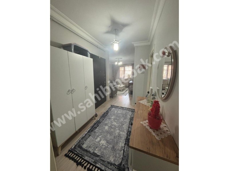 İstanbul Bahçelievler cumhuriyet mah de satılık 88m² 2+1- yüksekgiriş.kat daire