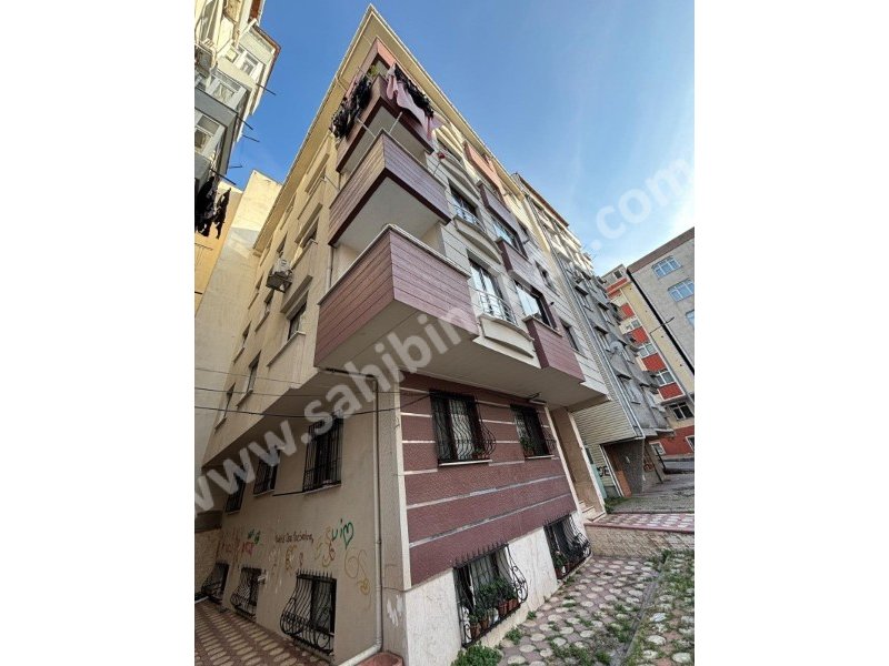 İstanbul Bahçelievler cumhuriyet mah de satılık 88m² 2+1- yüksekgiriş.kat daire