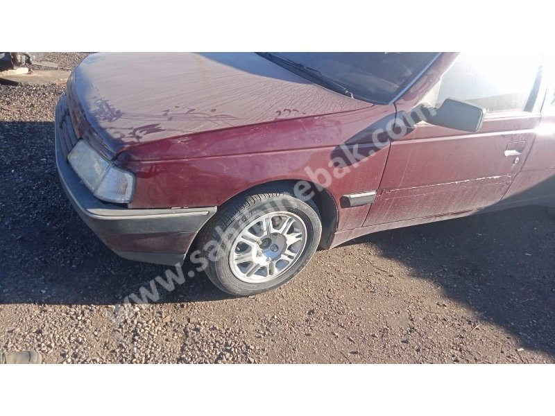 Peugeot 405 sol çamurluk yedek parça