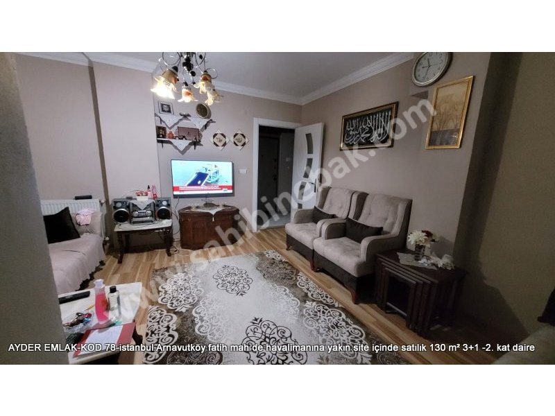 Arnavutköy Fatih Mh. havalimanına yakın site içinde satılık 130 m² 1.Kat.3+1 Daire