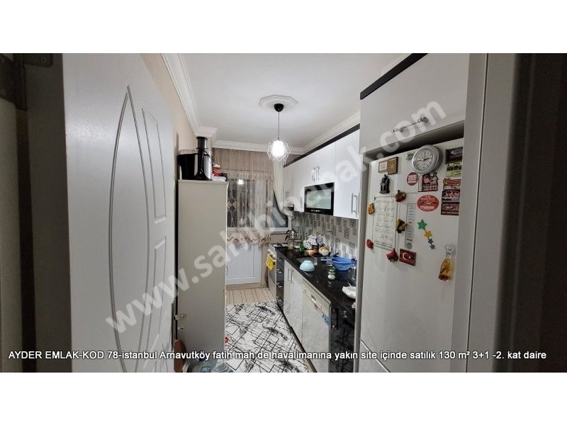 Arnavutköy Fatih Mh. havalimanına yakın site içinde satılık 130 m² 1.Kat.3+1 Daire