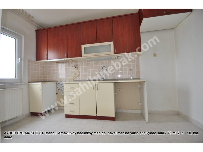 Hadımköy mah. havalimanına yakın site içinde satılık 75 m² 2+1 10. kat daire