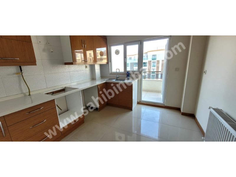 BURSA YILDIRIM SİNANDEDE SİTEDE SATILIK 7.KAT 120m2 2+1 DAİRE