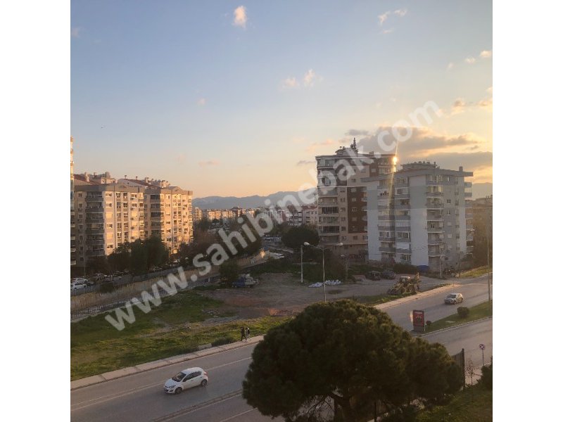 İzmir Karşıyaka Yalı Mahallesi Dudayev Bulvarında Satılık 3+1 Daire