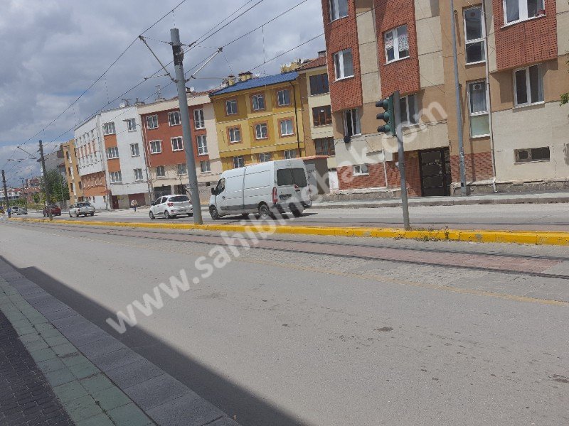 ESKİŞEHİR BÜYÜKDERE MAH. OSMANGAZİ ÜNV. YAKINI SATILIK 1+1 60 m2 DAİRE