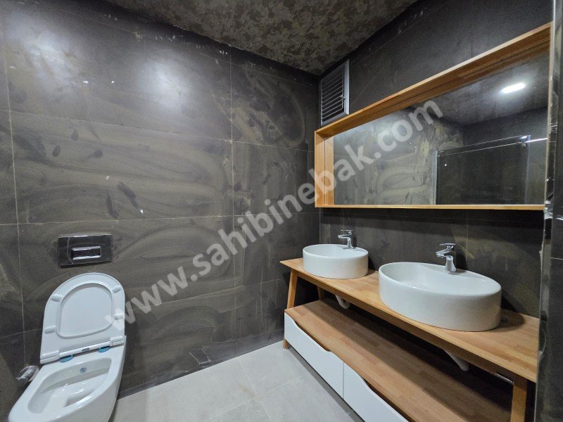 ESKİŞHİR SÜMER MAHALLESİNDE KİRALIK 4+1 210m2 DAİRE