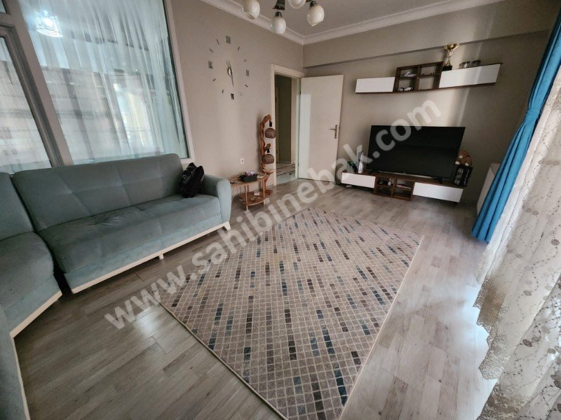 GÜNEŞEVLER DOĞU CADDESİNDE SATILIK 2+1 CADDE ÜZERİ DAİRE