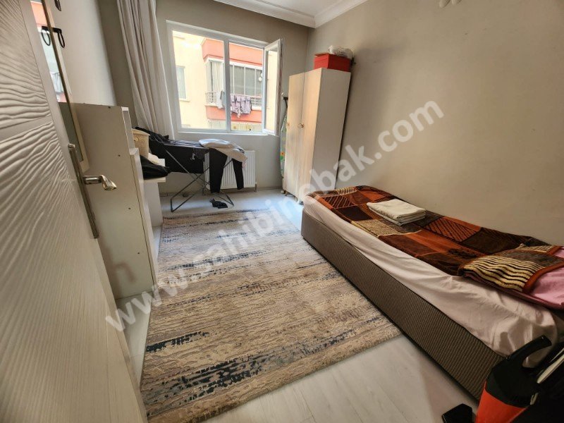 GÜNEŞEVLER DOĞU CADDESİNDE SATILIK 2+1 CADDE ÜZERİ DAİRE