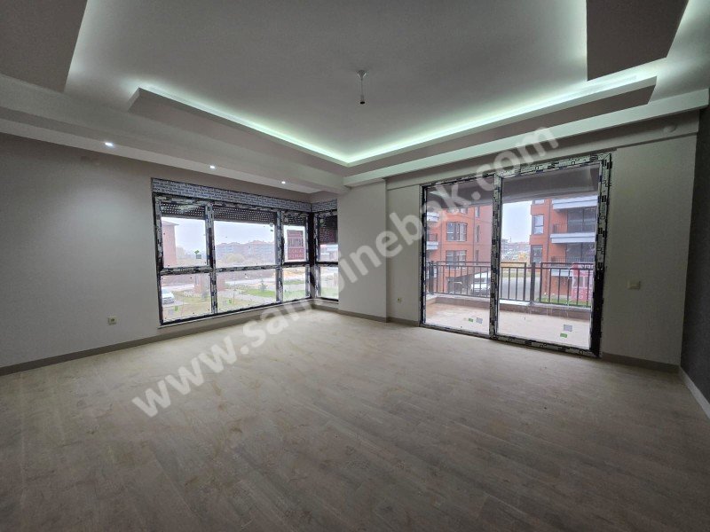 ESKİŞEHİR SÜMER MAHALLESİ KIZILYERDE SATILIK 4+1 205m2 DAİRE