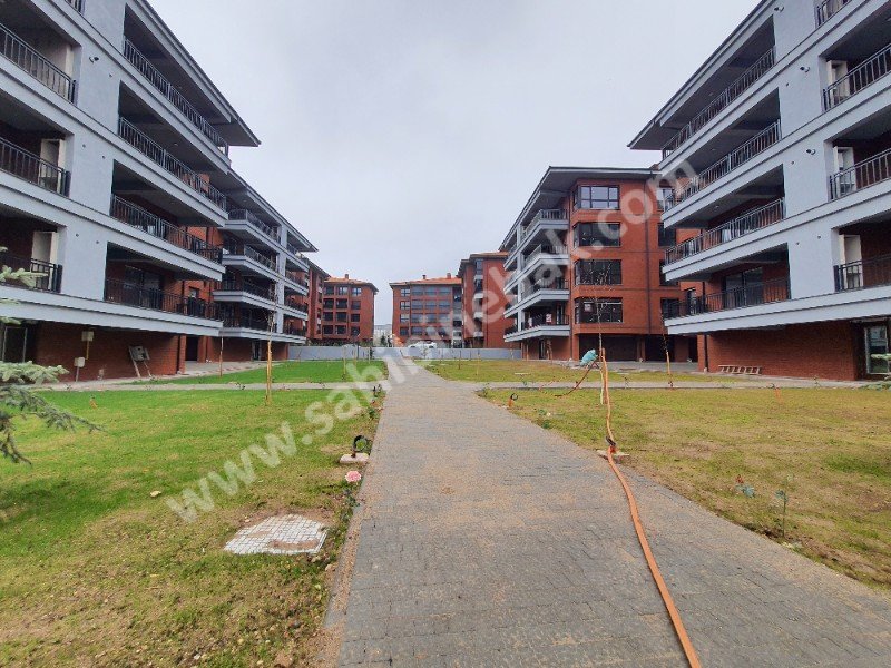 ESKİŞEHİR SÜMER MAHALLESİ KIZILYERDE SATILIK 4+1 205m2 DAİRE