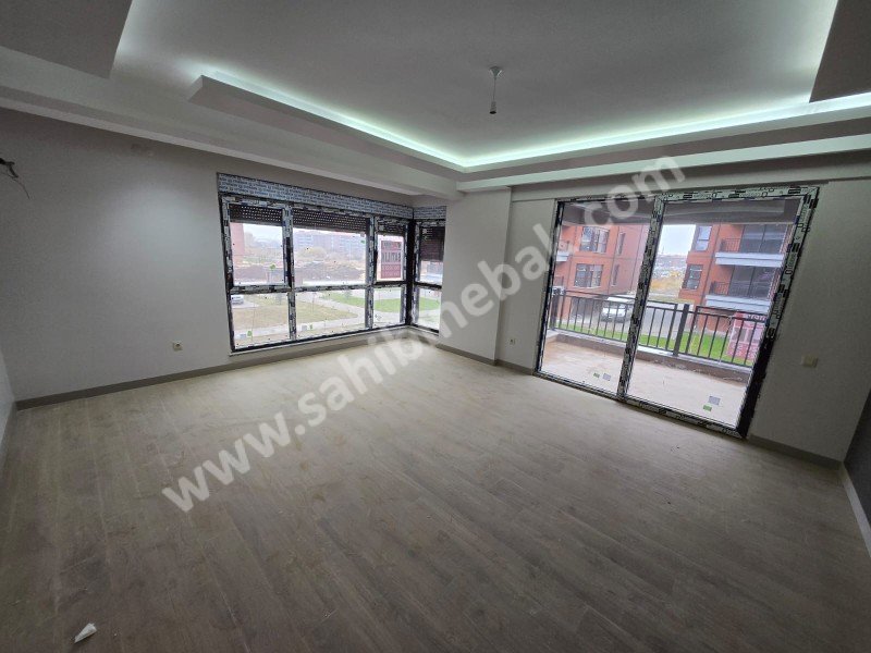 ESKİŞEHİR SÜMER MAHALLESİ KIZILYERDE SATILIK 4+1 205m2 DAİRE