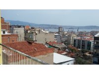 İzmir Bayraklı Emek Mah. Kiralık 3. Kat 2+1 Daire 100 m2