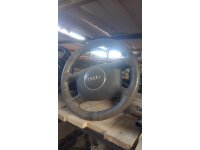 Audi A4 B6:kasa direksiyon simidi Airbag