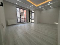 İstanbul Bahçelievler cumhuriyet mah de satılık 92m² 2+1- 1.kat daire