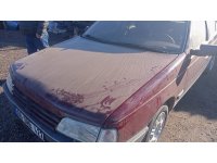 Peugeot 405 motor kaputu yedek parça